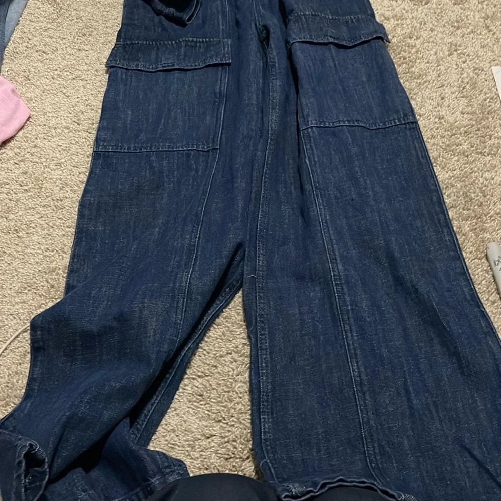 NWT- GAP- 0. Denim Jumpsuit - Picture 5 of 6